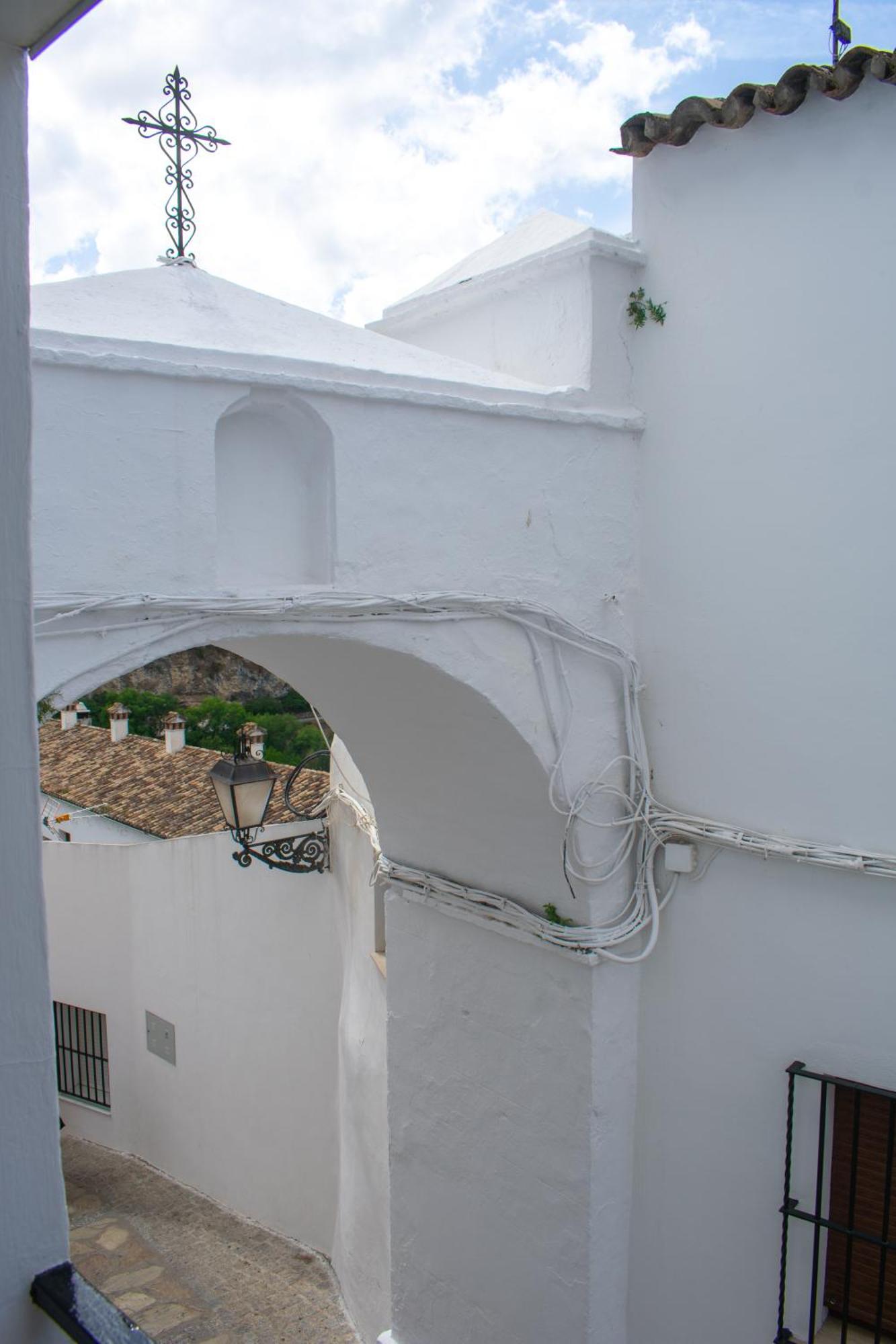 فيلا Casa Puerta Arabe Setenil De Las Bodegas المظهر الخارجي الصورة